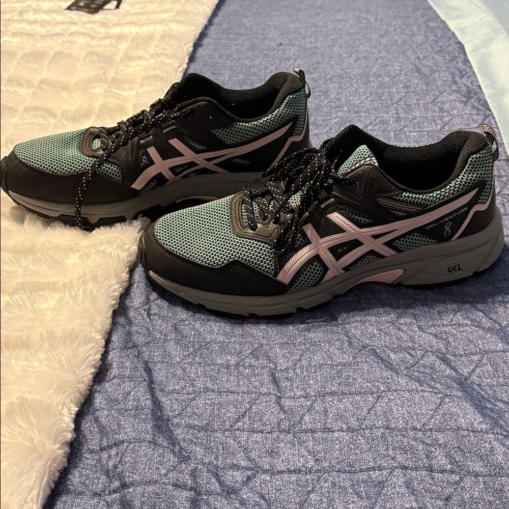 Asics Gel Venture 8 Women's Black , Pink and Mint Running Shoes - Picture 2 of 7